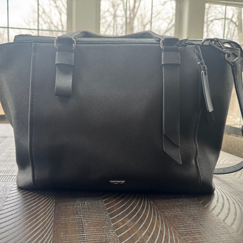 TUMI Voyageur Black Structured Tote Laptop Bag w/ Strap – Discontinued